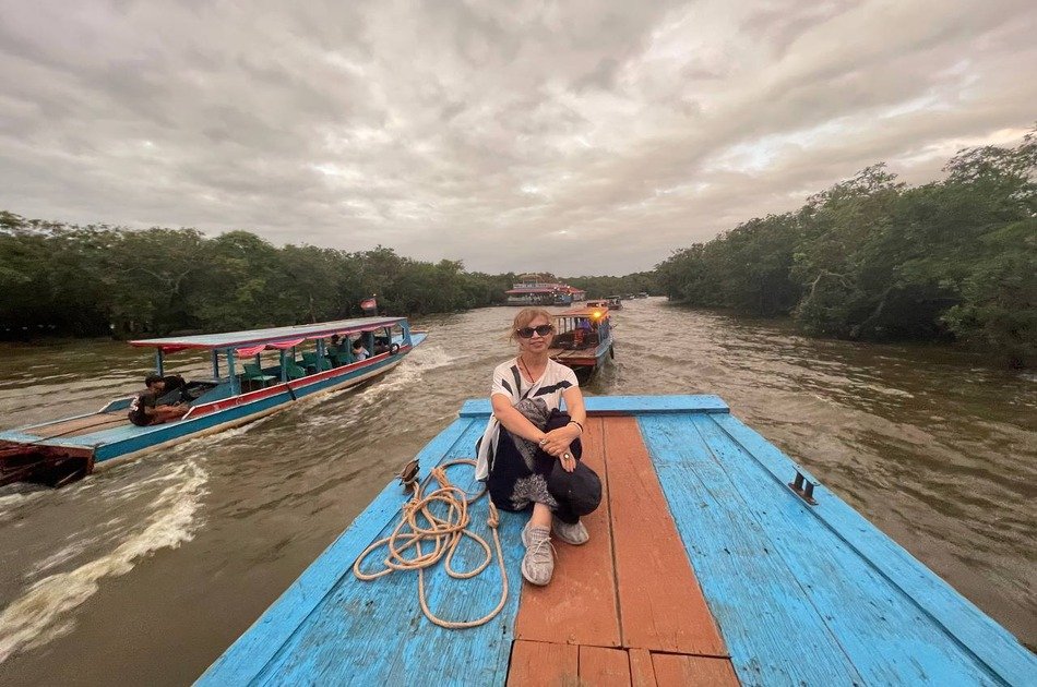 3-Day Angkor Adventure with Phnom Kulen Waterfalls, Floating Village