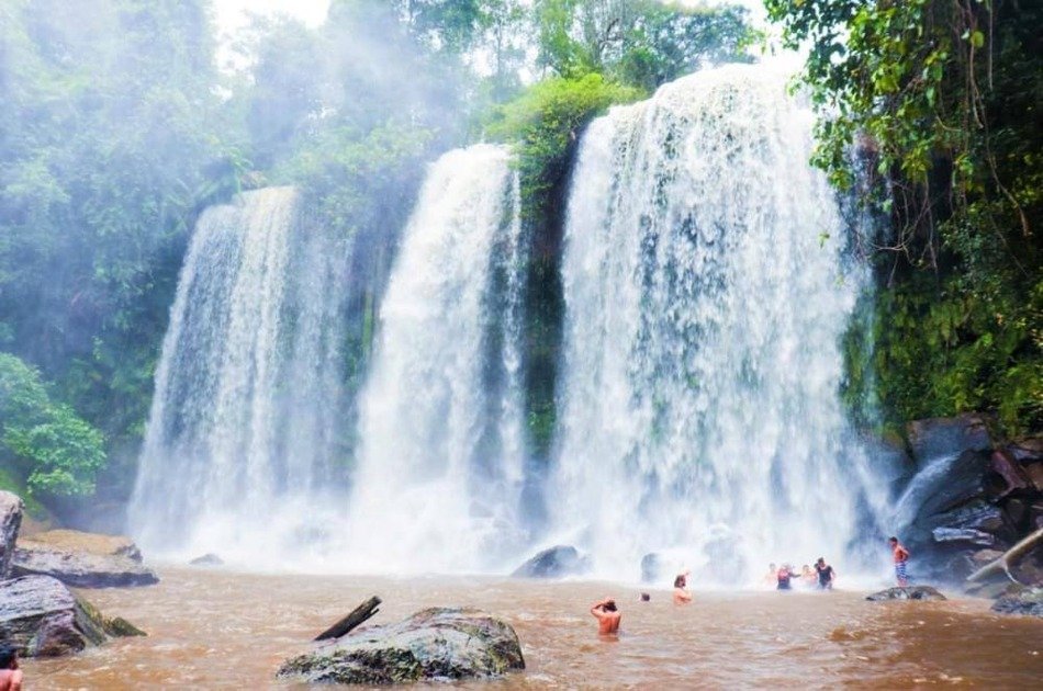 3-Day Angkor Adventure with Phnom Kulen Waterfalls, Floating Village