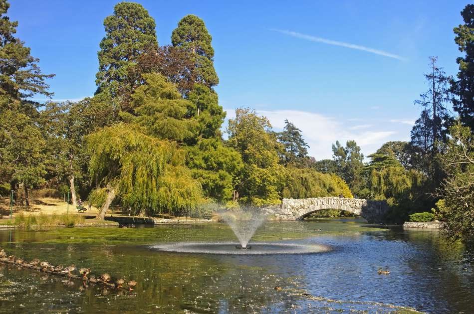 Luxury Tour of Victoria and the Butchart Gardens