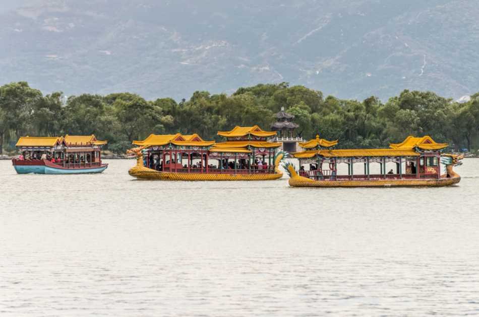 Half Day Private Tour of Summer Palace With Boat Riding in Beijing