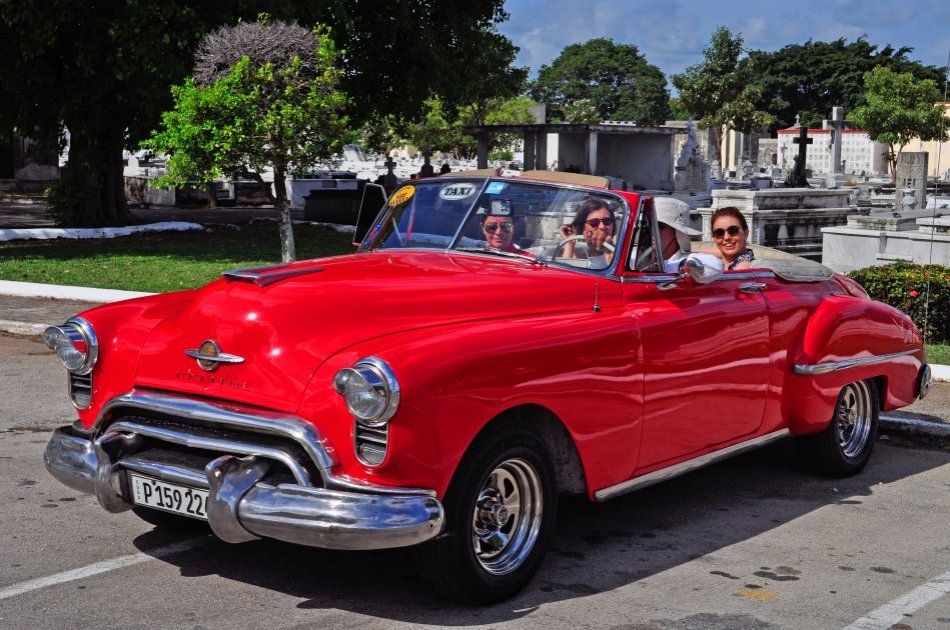 Havana City Private Tour in Classic Car