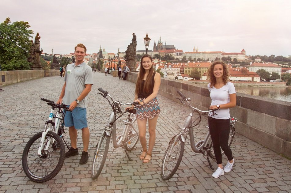 3 Hour Prague Viewpoints E-bike Private Tour