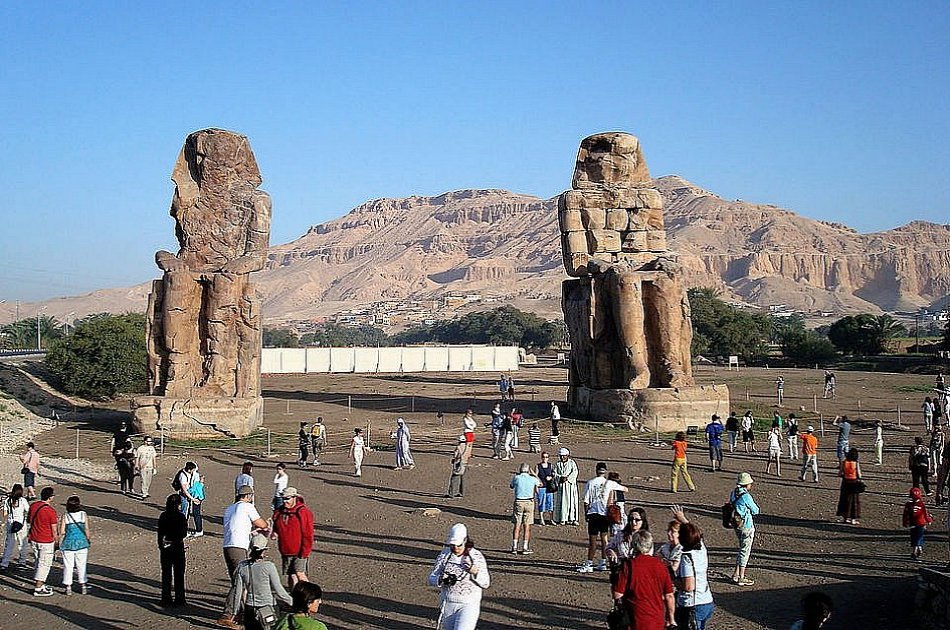 Full Day Guided Tour of the East and West Banks From Luxor