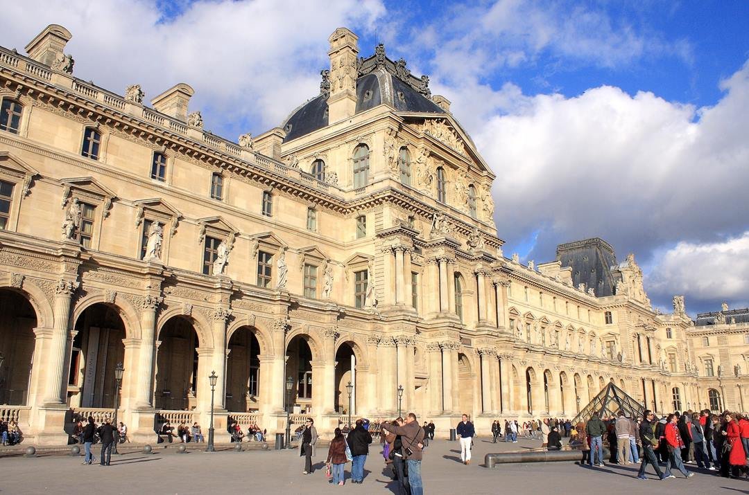 Captivating, Romantic, Sightseeing and Guided Private Tour of Paris