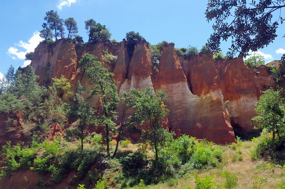 Private Luberon Villages Walking Tour From Avignon