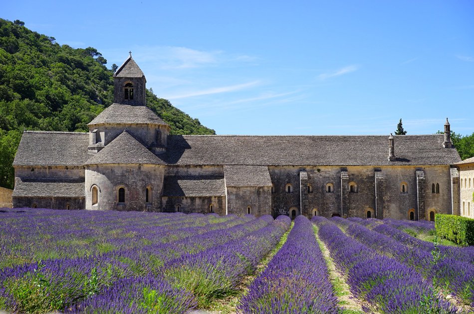 Private Luberon Villages Walking Tour From Avignon