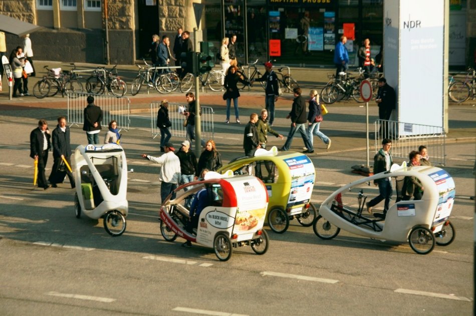 Tour Of Hamburg By Bike And Rickshaw