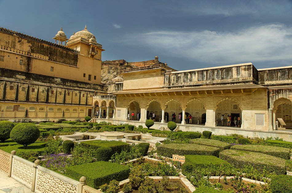 10-Day Private Golden Triangle and Holy City Tour from Delhi