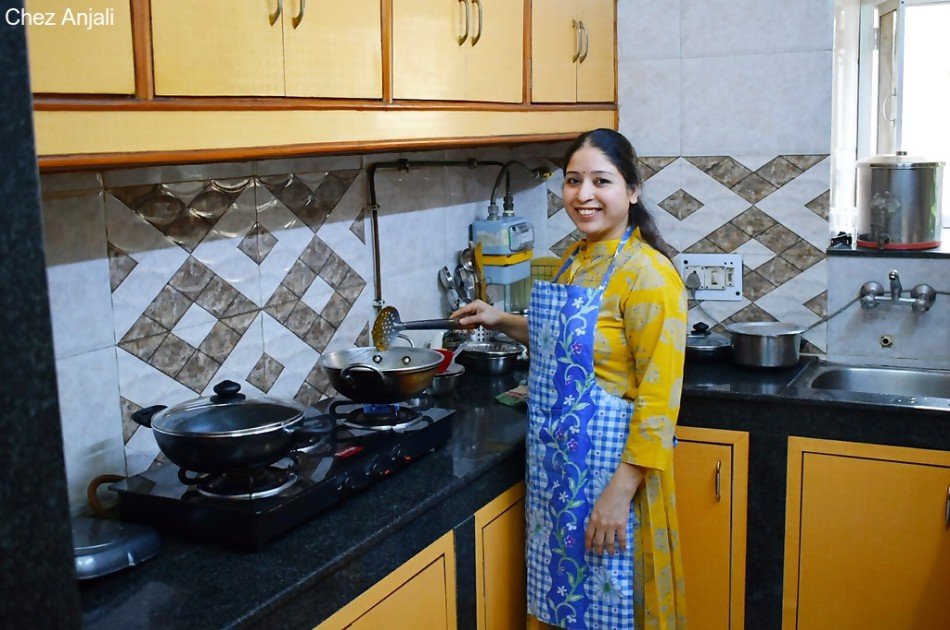 Indian cooking + Lunch/Dinner and interaction with an Indian family @ Chez Anjali