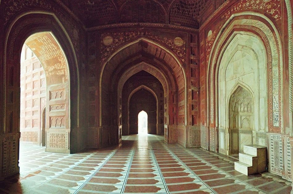 Private Full Day Taj Mahal  & Fatehpur Sikri Tour from Delhi By Car