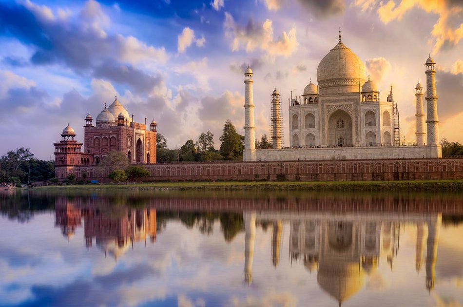 Private Taj Mahal Day Trip By Car from Delhi