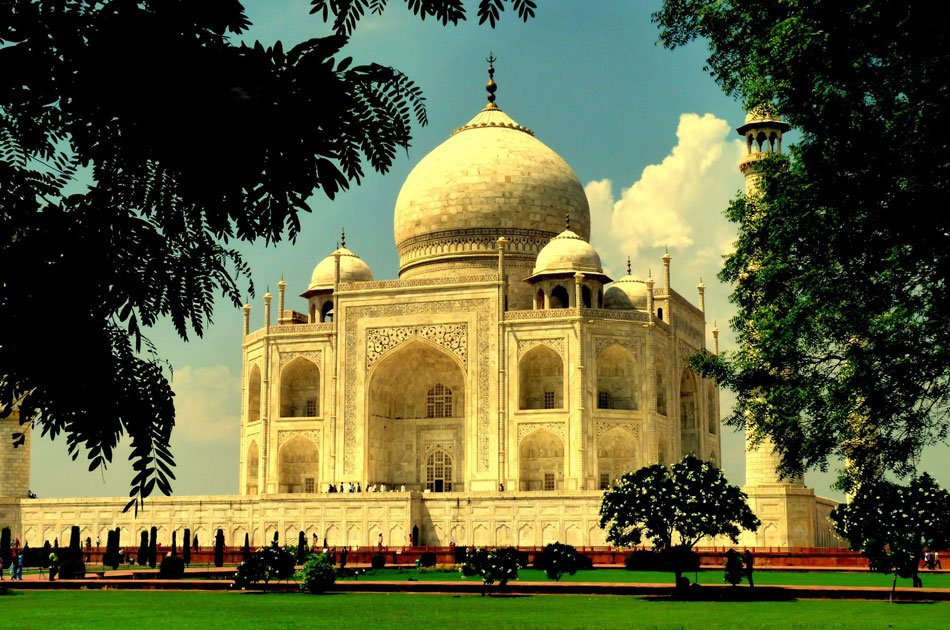 Sunrise Taj Mahal Private Tour From Delhi by Car
