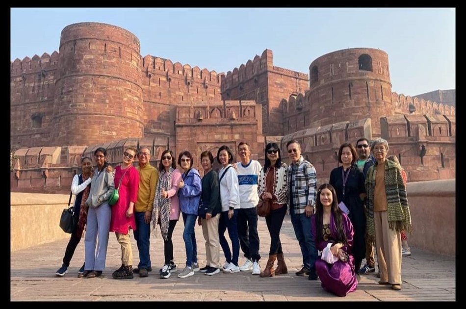 Taj Mahal Day Trip with Agra Fort by Car