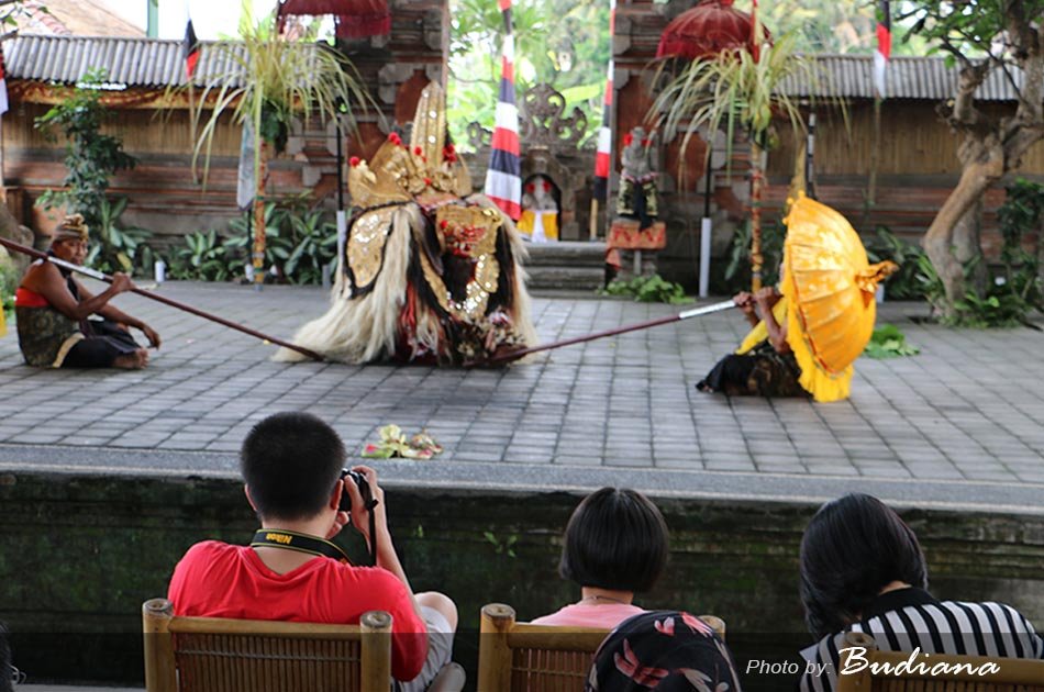 Barong and Trance Keris Dance Show & Tour