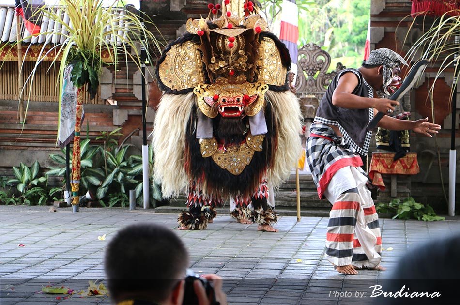 Barong and Trance Keris Dance Show & Tour