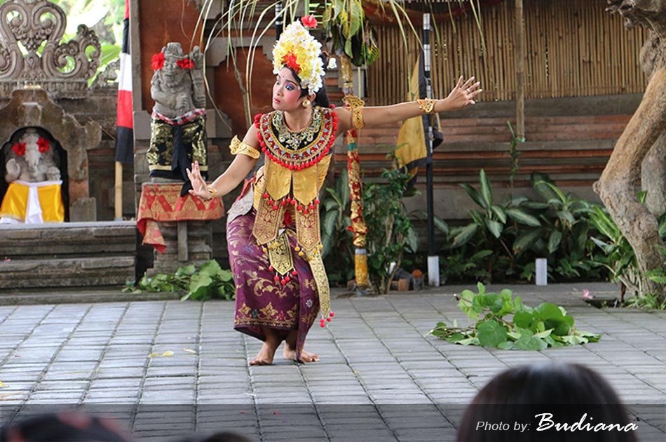 Barong and Trance Keris Dance Show & Tour