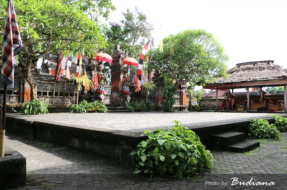 Barong and Trance Keris Dance Show & Tour