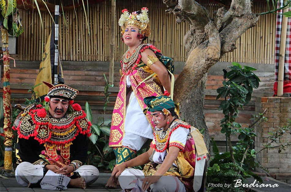 Barong and Trance Keris Dance Show & Tour