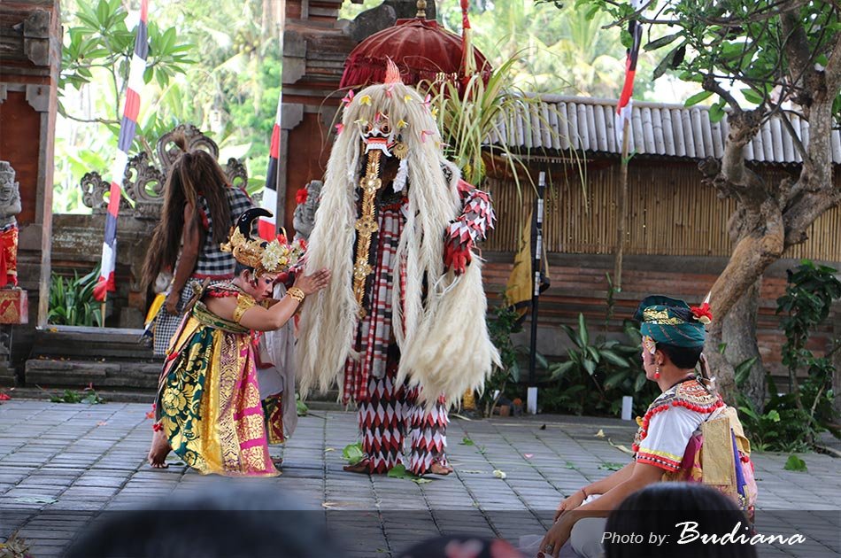 Barong and Trance Keris Dance Show & Tour