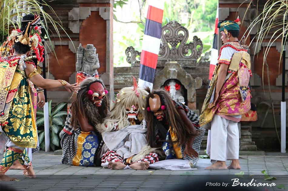 Barong and Trance Keris Dance Show & Tour