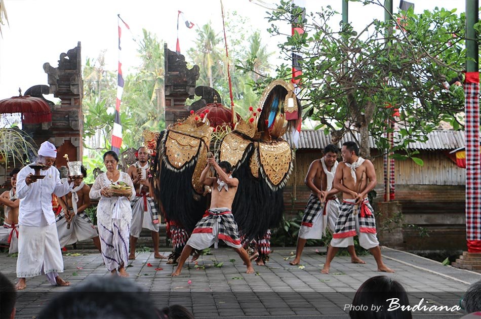 Barong and Trance Keris Dance Show & Tour