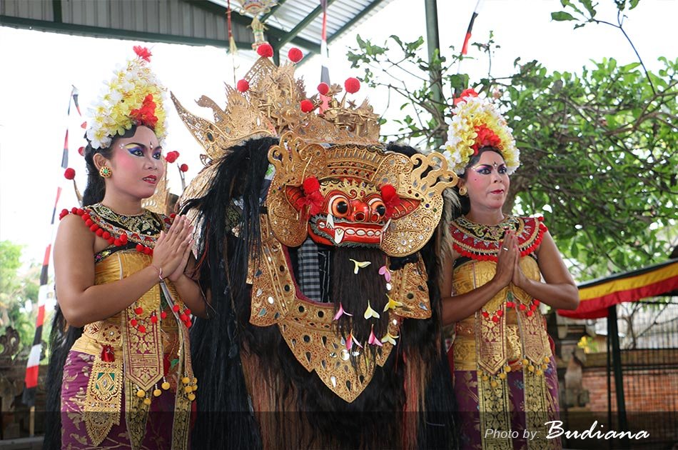 Barong and Trance Keris Dance Show & Tour