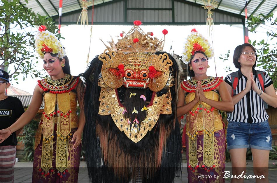 Barong and Trance Keris Dance Show & Tour