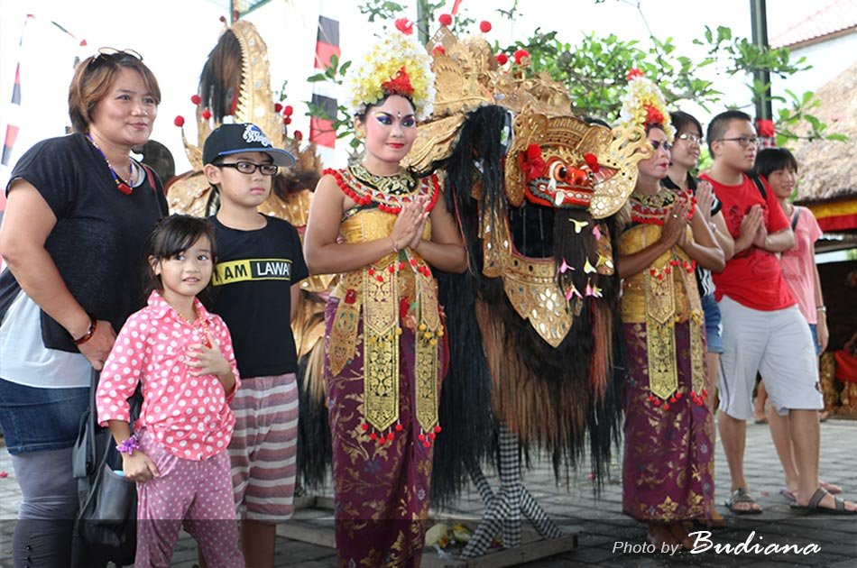 Barong and Trance Keris Dance Show & Tour