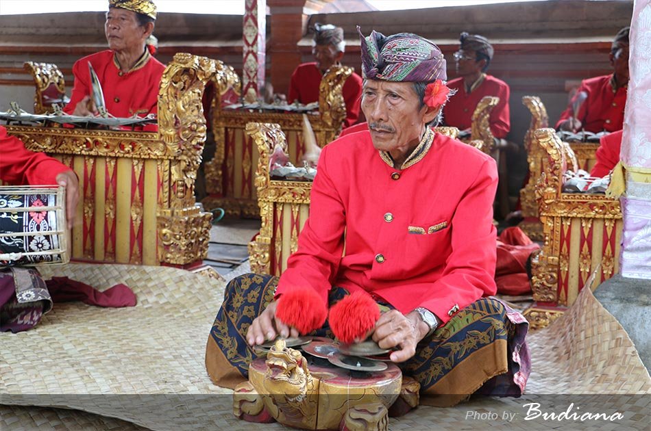 Barong and Trance Keris Dance Show & Tour