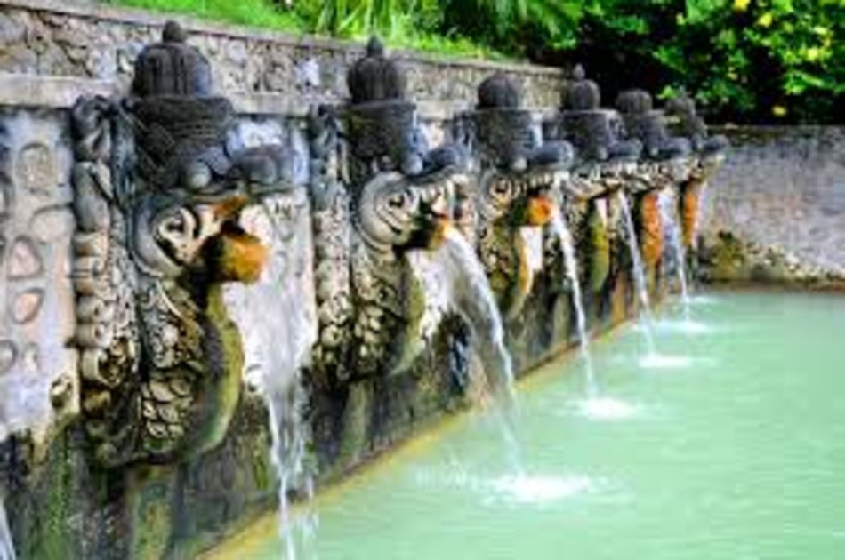 Discover the beauty of North Bali on a Full Day Tour