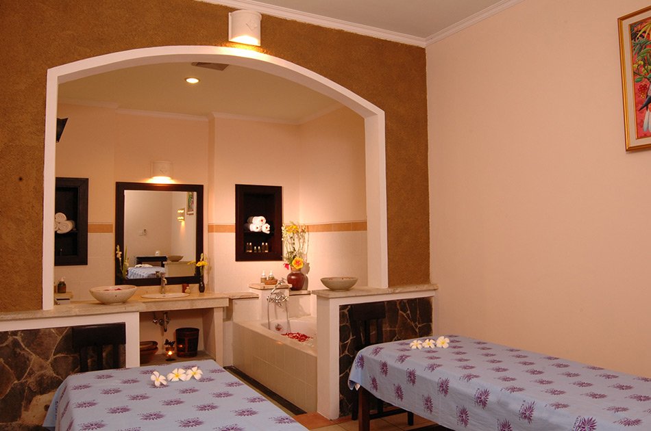 Luxury Villa Spa Romantic Package | 2.5 Hours