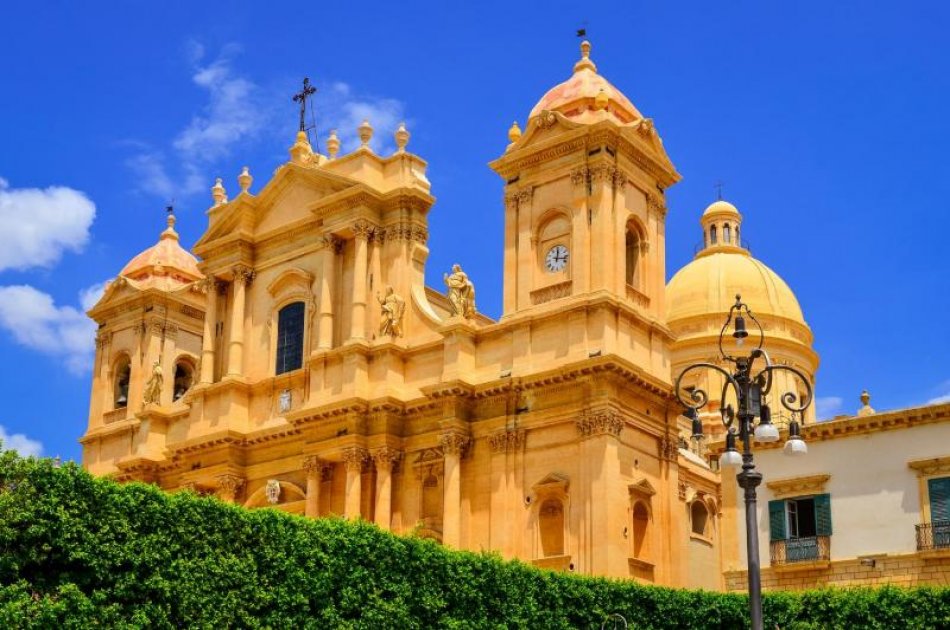 Jewel of the Mediterranean: Best of Sicily 7 Days