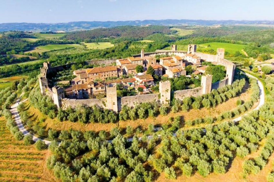 Siena, San Gimignano and Pisa Tour with Lunch