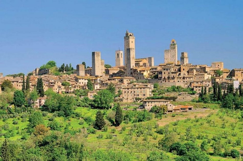 Siena, San Gimignano and Pisa Tour with Lunch