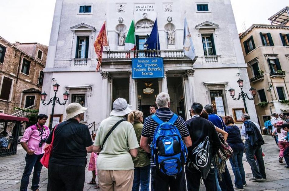 Take a walk and discover beautiful Venice