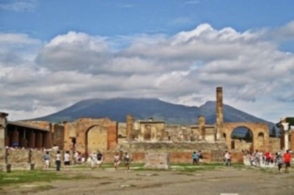 Tour to Pompei and Mt. Vesuvio and wine teasting