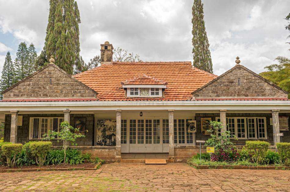 3 hour Tour of Karen Blixen Museum and Giraffe centre