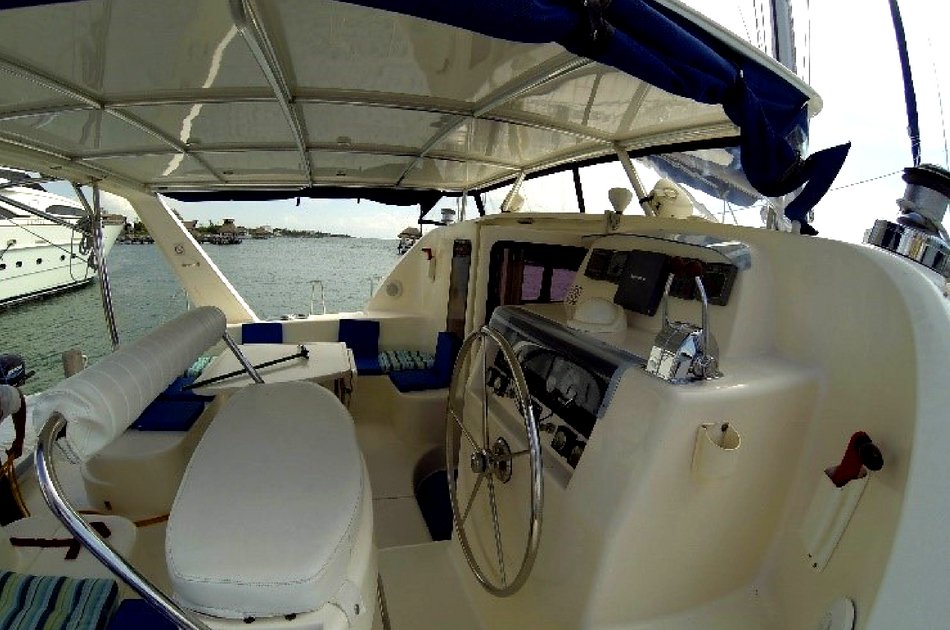 4 Hour Isla Mujeres 42 Feet Deluxe Catamaran Tour (up to 30 people)