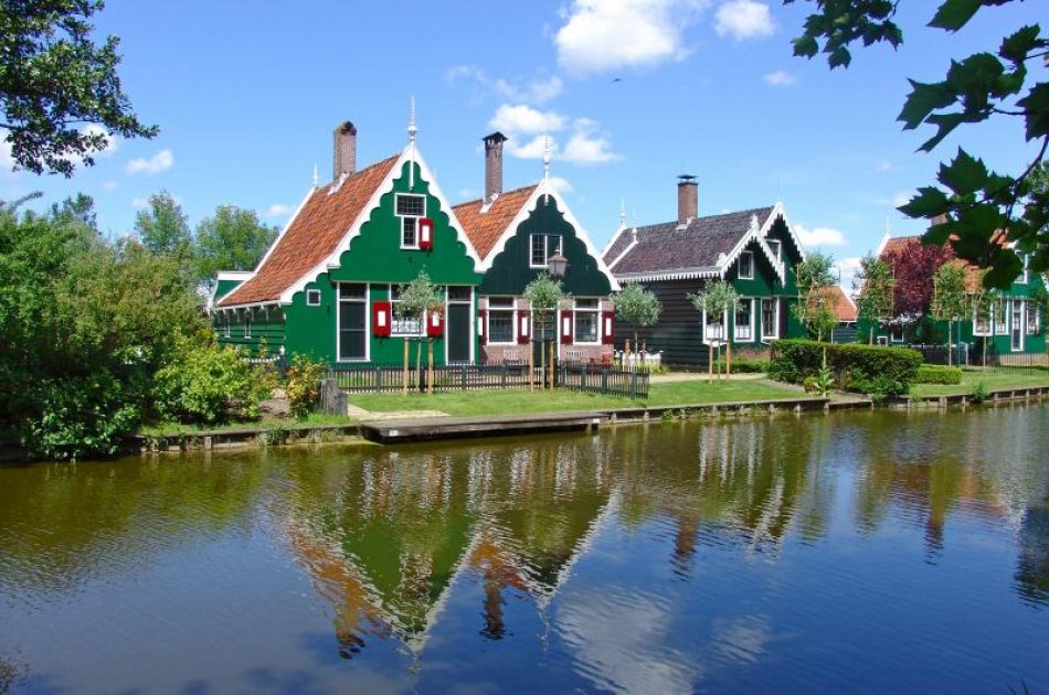 Discover Zaanse Schans With This Sightseeing Big Bus Tour