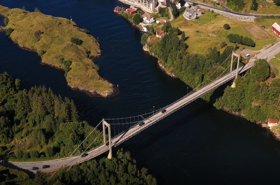 3 in 1 - City Sightseeing, Mount Fløien Funicular and Alverstraumen Fjord Cruise