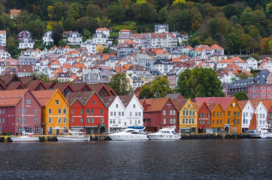 3 in 1 - City Sightseeing, Mount Fløien Funicular and Alverstraumen Fjord Cruise