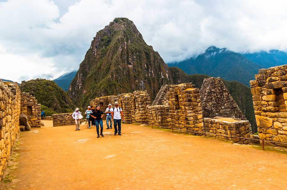 Luxury Tour Cusco Sacred Valley and Machu Picchu 4 Days