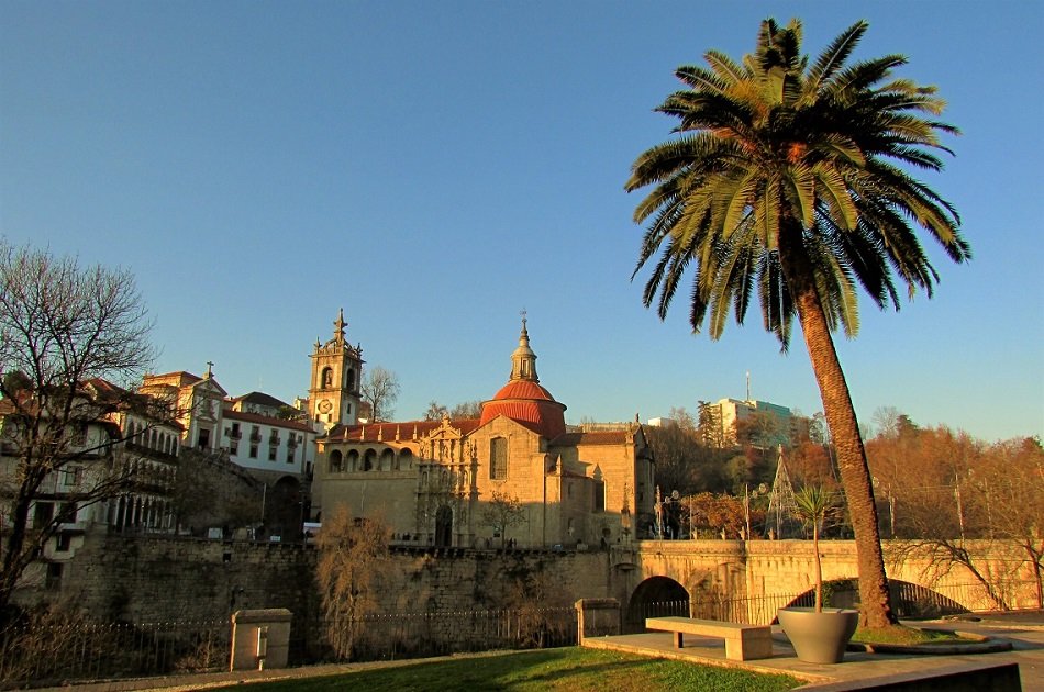 Enjoy a Tasty Douro Valley Private Full Day Wine Tour