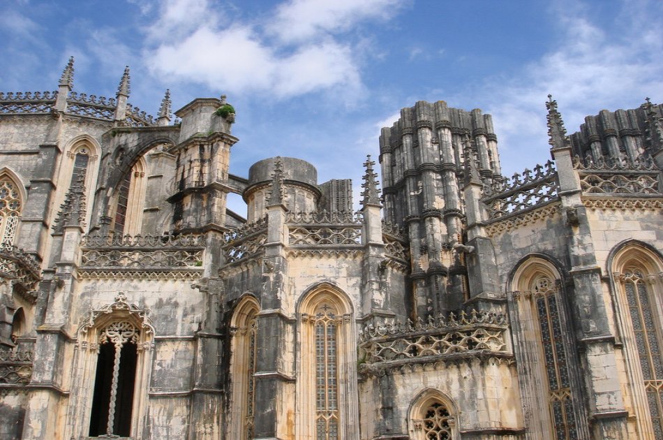 Private Small Group Tour Obidos, Alcobaça, Batalha, Fátima