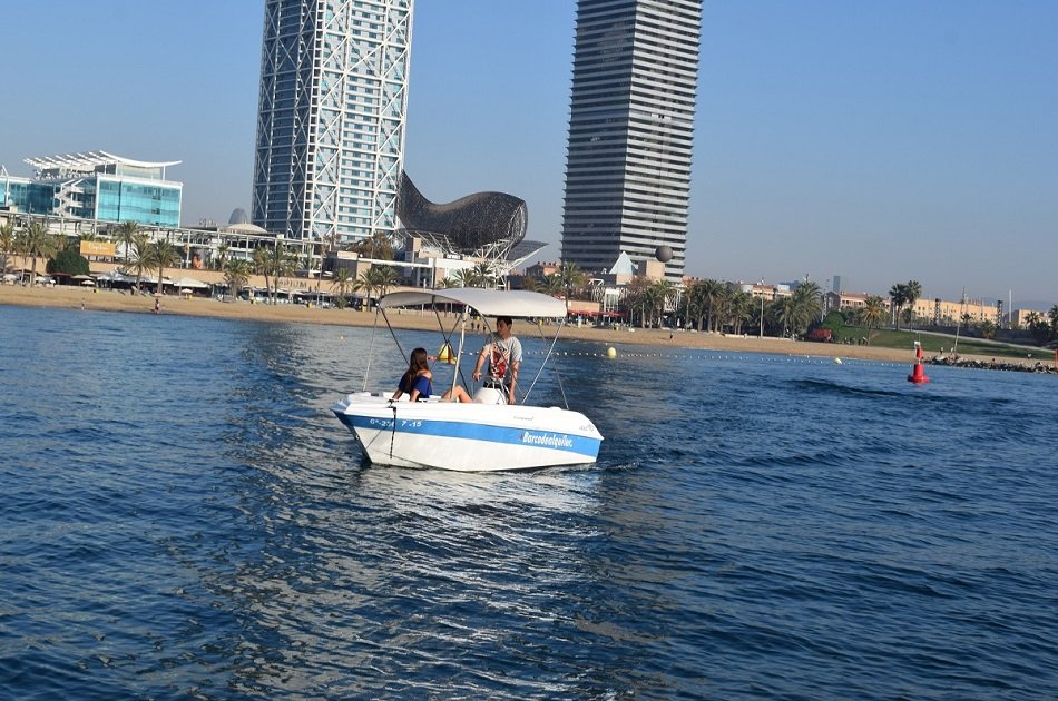 Barcelona Coastal Boat Rental - No Licence Needed