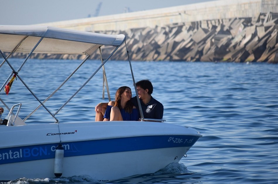 Barcelona Coastal Boat Rental - No Licence Needed