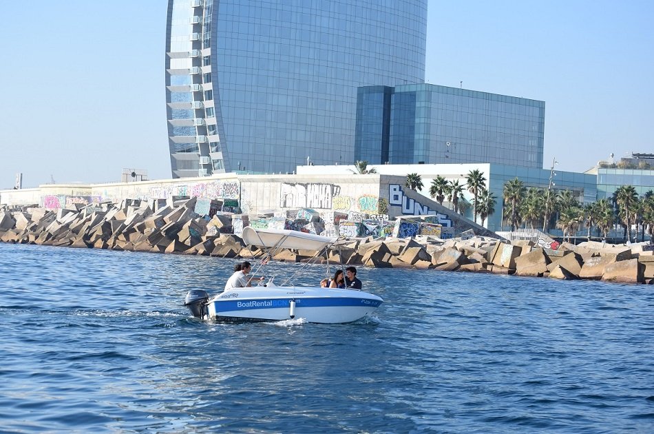 barcelona-coastal-boat-rental-no-licence-needed