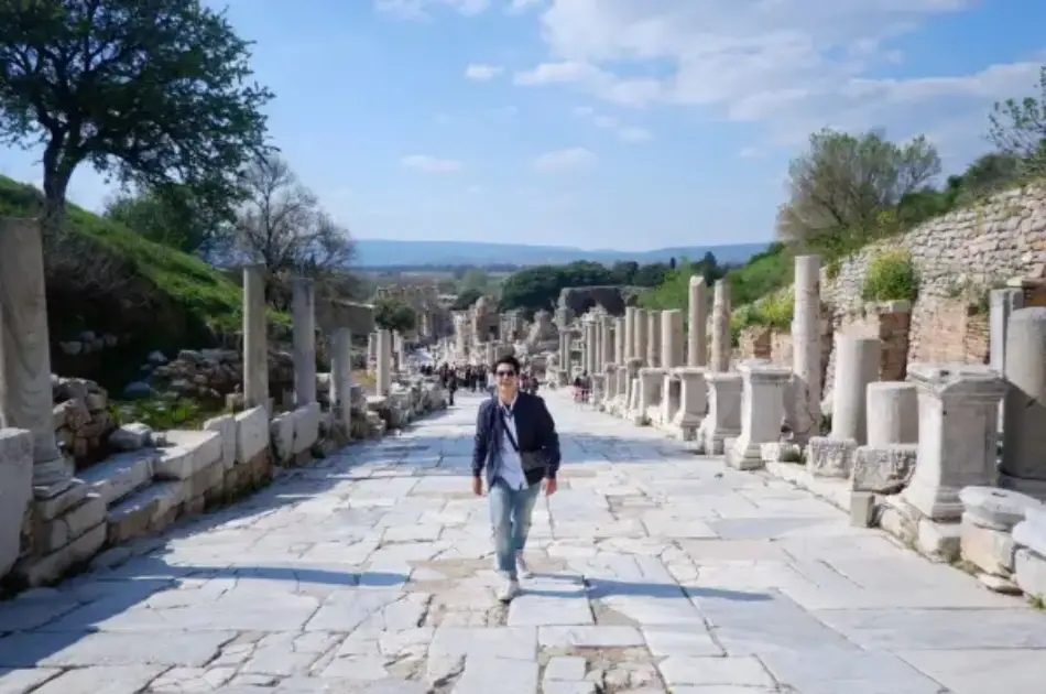 Full Day Tour to Ephesus and Archaeological Museum From Izmir