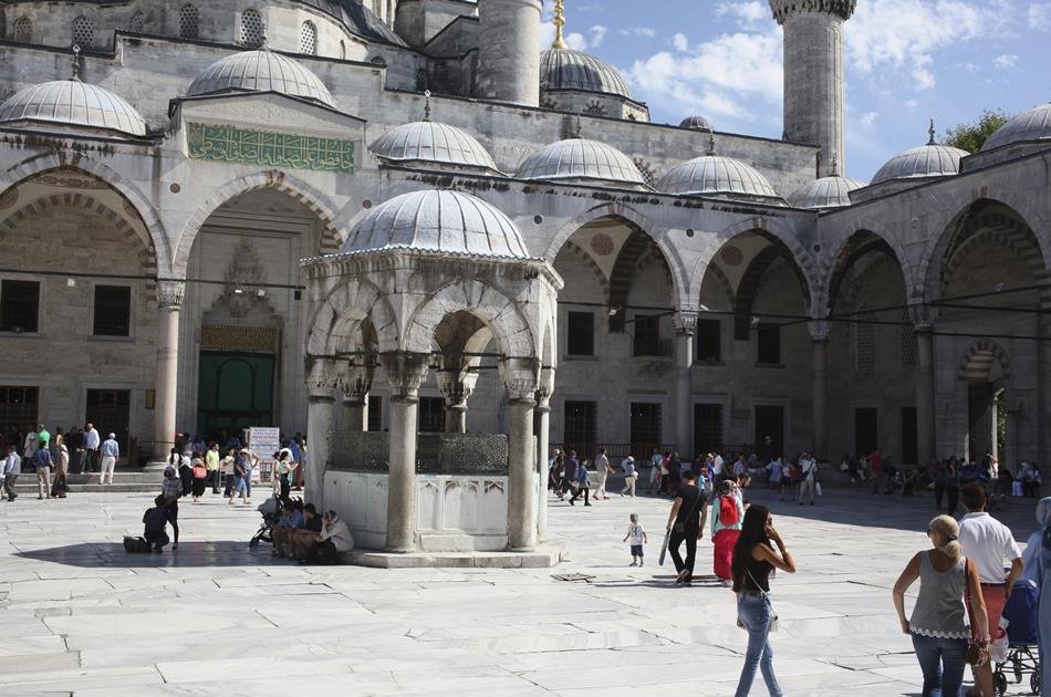 Half Day Group Tour of Hagia Sophia and Topkapi Palace in Istanbul