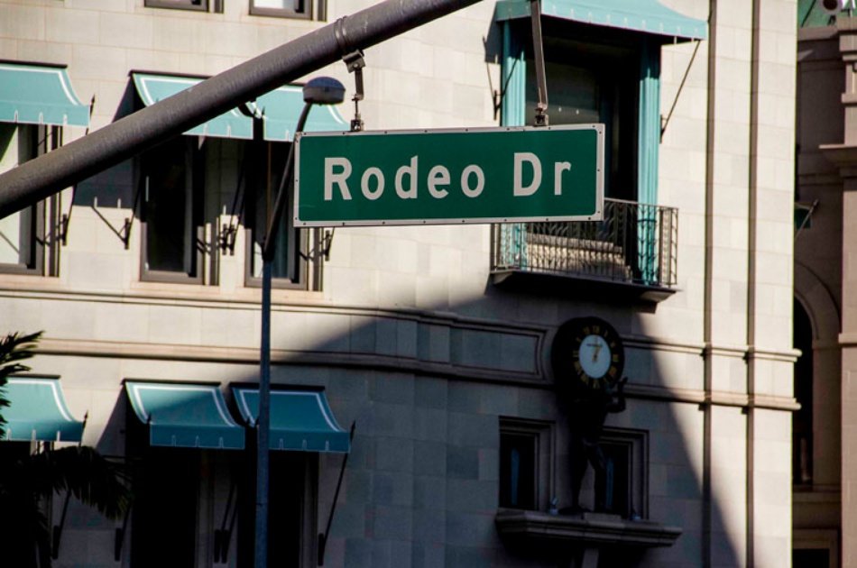 Drive Up Rodeo Drive on this Open Top Beverly Hills Tour